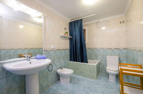 Photo 12 - 6 bedroom House in Calp with private pool and garden