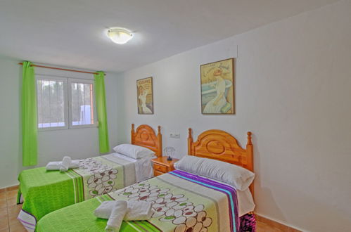 Foto 19 - Casa con 6 camere da letto a Calp con piscina privata e vista mare