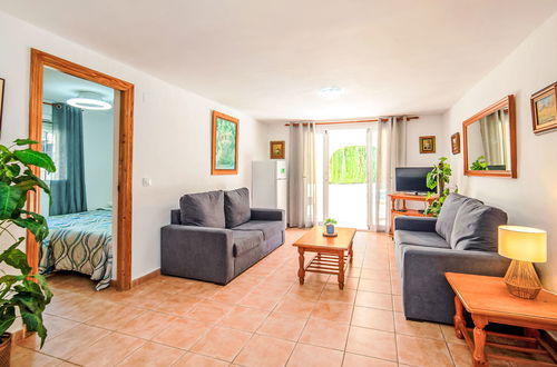Photo 7 - 6 bedroom House in Calp with private pool and garden