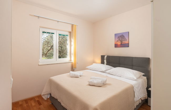 Casa de 3 quartos em Sukošan com piscina privada e jardim - Foto 12
