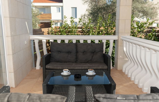 Casa de 3 quartos em Sukošan com piscina privada e jardim - Foto 25