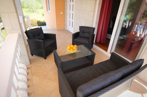 Photo 15 - 2 bedroom House in Sukošan with private pool and garden