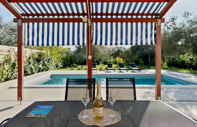Casa de 3 quartos em Sukošan com piscina privada e jardim - Foto 5