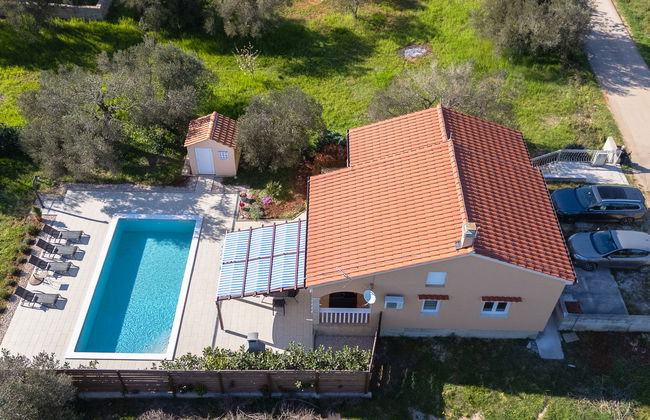 Casa de 3 quartos em Sukošan com piscina privada e jardim - Foto 30