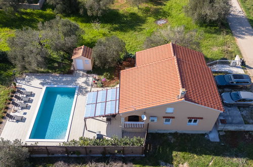 Foto 30 - Haus mit 2 Schlafzimmern in Sukošan mit privater pool und garten