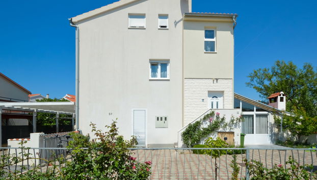 Apartment mit 2 Schlafzimmern in Sibenik mit garten und terrasse - Foto 3