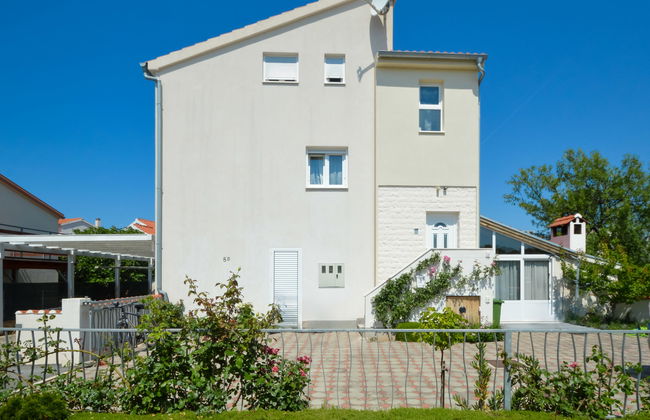 Apartment mit 2 Schlafzimmern in Sibenik mit garten und terrasse - Foto 3