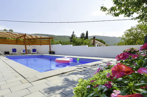 Foto 17 - Apartamento de 3 habitaciones en Obrovac con piscina privada y vistas al mar