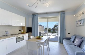 Photo 1 - Appartement de 1 chambre à Santo Stefano al Mare avec terrasse et vues à la mer