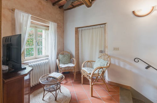 Foto 35 - Casa de 2 quartos em Camaiore com piscina privada e jardim