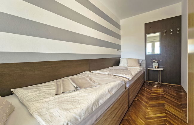 Apartamento de 3 quartos em Tribunj com piscina e jardim - Foto 13