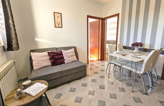Apartamento de 3 quartos em Tribunj com piscina e jardim - Foto 9