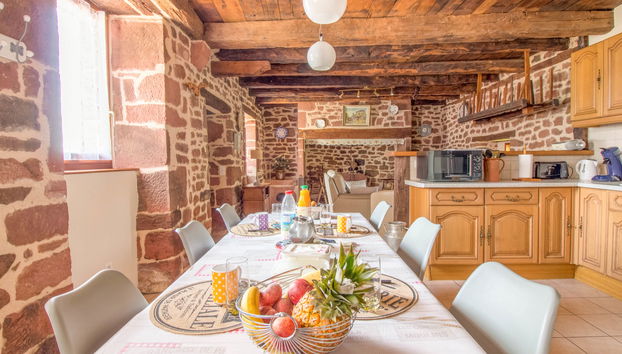 4 bedroom House in Meyssac with garden and terrace - Photo 3