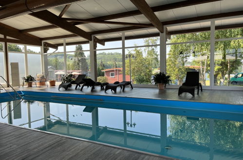 Foto 5 - Haus mit 1 Schlafzimmer in Bad Emstal mit schwimmbad und blick auf die berge