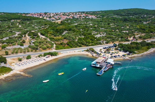 Foto 25 - Apartamento de 2 quartos em Krk com terraço e vistas do mar