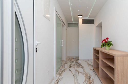 Foto 18 - Apartamento de 3 quartos em Trogir com piscina e vistas do mar