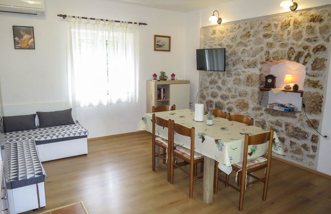 3 bedroom House in Starigrad with garden - Photo 3