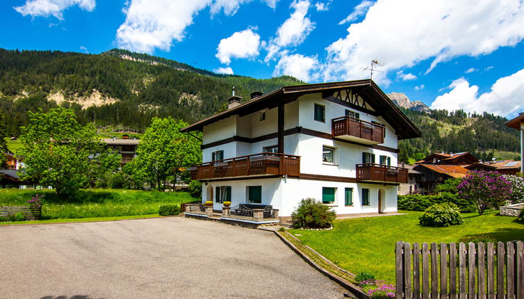 Photo 1 - Appartement de 2 chambres à San Giovanni di Fassa-Sèn Jan avec vues sur la montagne