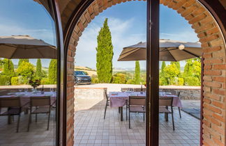 Photo 2 - Maison de 2 chambres à Montecatini Val di Cecina avec piscine et terrasse