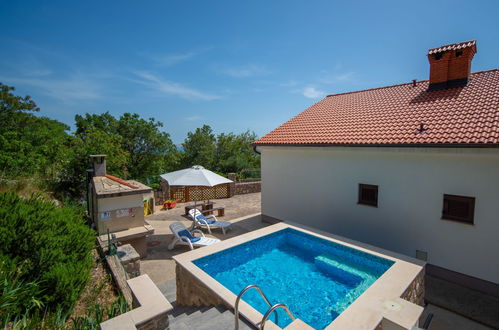 Photo 20 - Appartement de 1 chambre à Karlobag avec piscine et jardin