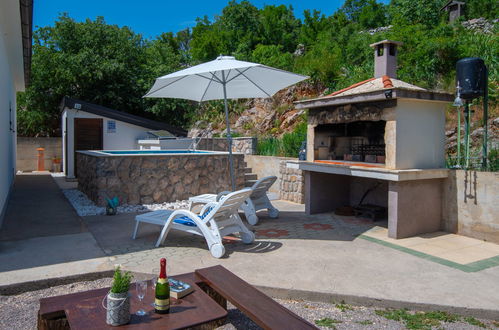 Photo 21 - 1 bedroom Apartment in Karlobag with swimming pool and garden