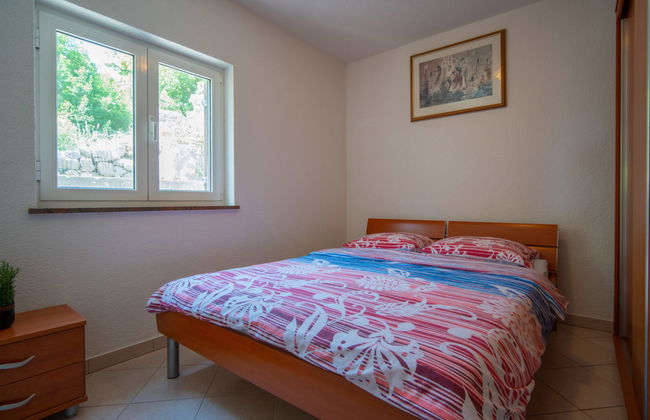 Appartamento con 2 camere da letto a Karlobag con piscina e giardino - Foto 5