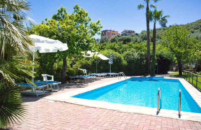 Apartamento de 3 quartos em Dolcedo com piscina e jardim - Foto 1