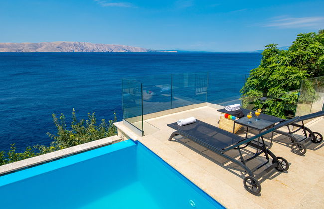 Apartamento de 2 quartos em Senj com piscina e jardim - Foto 11