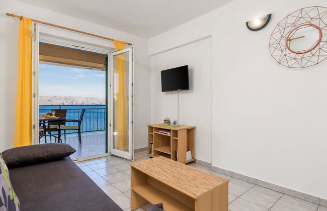 Apartamento de 2 quartos em Senj com piscina e jardim - Foto 16
