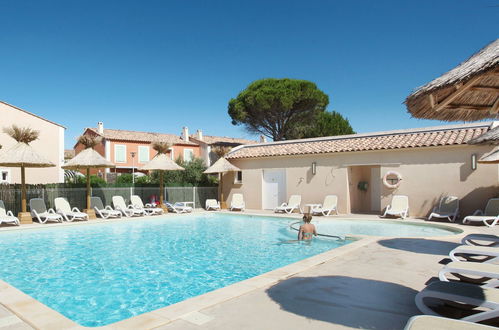 Foto 31 - Haus mit 1 Schlafzimmer in Aigues-Mortes mit schwimmbad und blick aufs meer