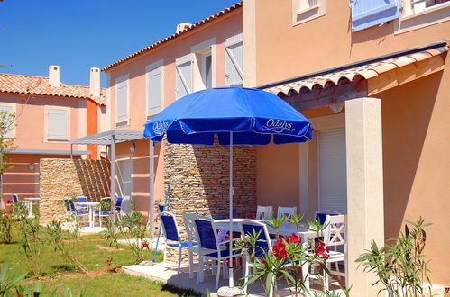 Foto 18 - Haus mit 1 Schlafzimmer in Aigues-Mortes mit schwimmbad und terrasse