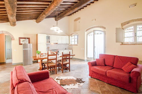 Photo 4 - 1 bedroom Apartment in Colle di Val d'Elsa with swimming pool and garden