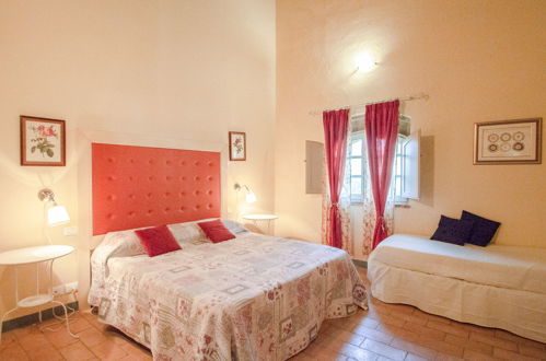 Foto 14 - Haus mit 13 Schlafzimmern in Colle di Val d'Elsa mit privater pool und garten