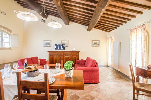 Photo 8 - 1 bedroom Apartment in Colle di Val d'Elsa with swimming pool and garden