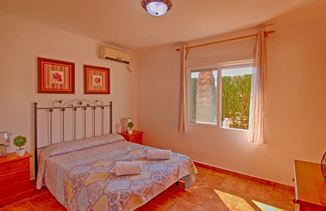 Casa de 6 quartos em Calp com piscina privada e jardim - Foto 4