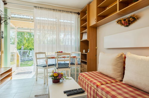 Foto 11 - Casa de 2 quartos em Balatonakali com jardim e terraço