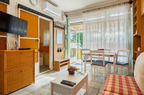 Foto 3 - Casa de 2 quartos em Balatonakali com jardim e terraço