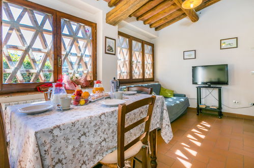 Foto 8 - Apartamento de 2 quartos em Greve in Chianti com piscina e jardim