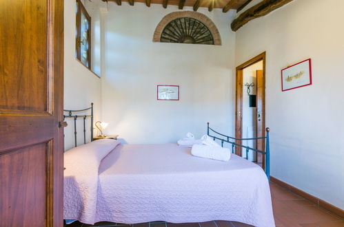 Photo 15 - 2 bedroom Apartment in Greve in Chianti with swimming pool and garden