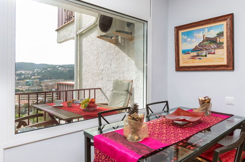 Foto 4 - Apartment mit 1 Schlafzimmer in Tossa de Mar