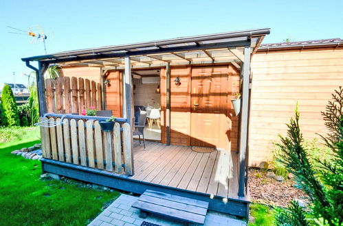 Photo 10 - Maison de 1 chambre à Ustronie Morskie avec jardin et terrasse