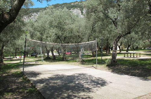 Foto 28 - Apartamento de 1 habitación en Garda con piscina y vistas a la montaña