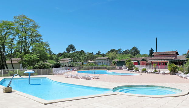 Haus mit 2 Schlafzimmern in Arès mit schwimmbad und garten - Foto 2