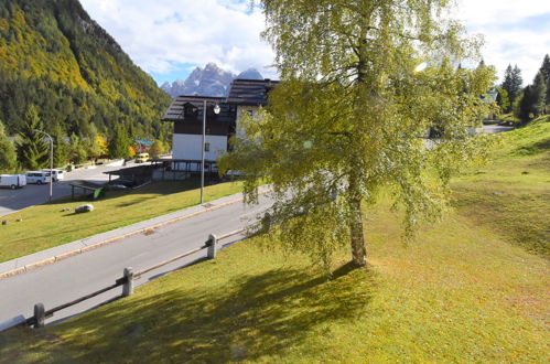 Photo 12 - Appartement en Pinzolo avec jardin et vues sur la montagne