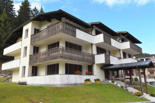 Photo 1 - Appartement de 2 chambres à Pinzolo avec jardin et vues sur la montagne