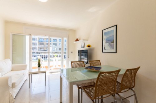 Foto 7 - Apartment mit 2 Schlafzimmern in Castelló d'Empúries mit terrasse und blick aufs meer