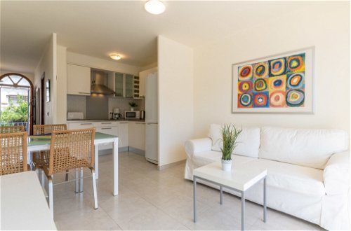 Photo 8 - Appartement de 2 chambres à Castelló d'Empúries avec terrasse et vues à la mer