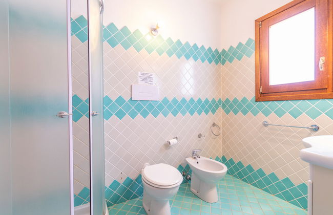 Appartement de 3 chambres à San Teodoro avec jardin - Photo 12