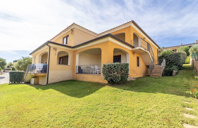 Appartement de 3 chambres à San Teodoro avec jardin - Photo 1