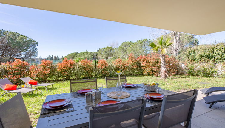 Foto 1 - Apartamento de 2 quartos em Fréjus com piscina e vistas do mar